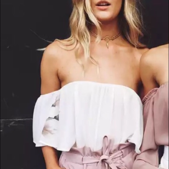 HOSTPICK♥️COLD SHOULDER❤️ White boho blouse - Picture 2 of 5